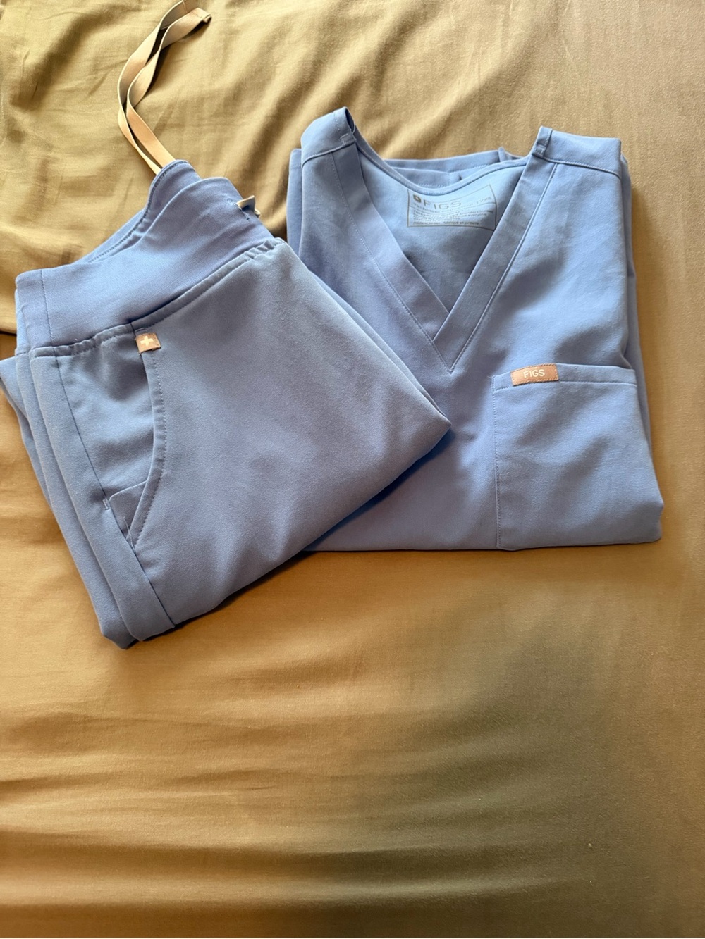 FIGS Ceil Blue Scrub Top & Jogger Set